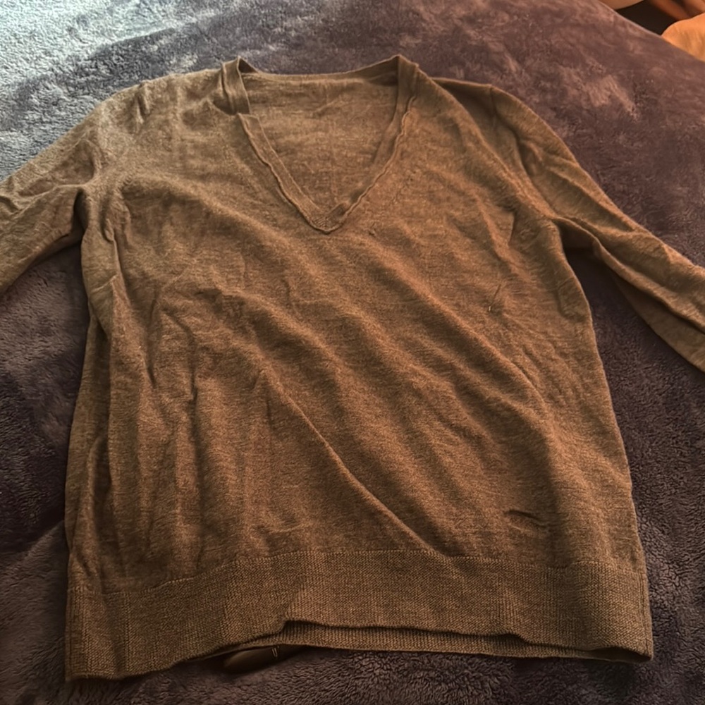 Burberry V-Neck grey Sweater